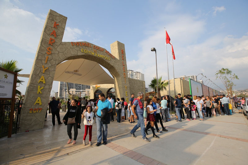 Evrensel Çocuk Merkezi Yarıyıl Tatilinde Çocukları Bekliyor!