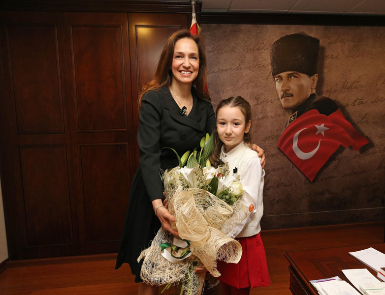 Çocuk Dostu Kent Karşıyaka’da 23 Nisan Coşkusu
